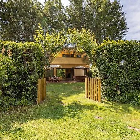 Elena Casa de Férias